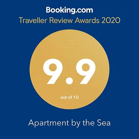 By The Sea Apartment *