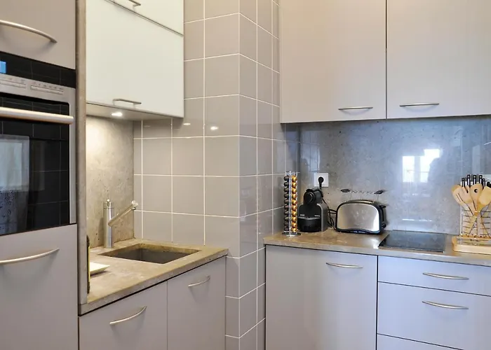 By The Sea Apartament *