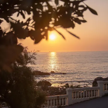 Διαμέρισμα By The Sea *
